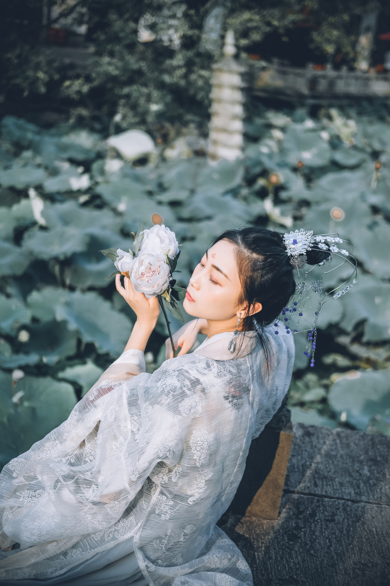 拈花手机移动网版(拈花娱乐新闻手机移动网)-第1张图片-QuickQ官网